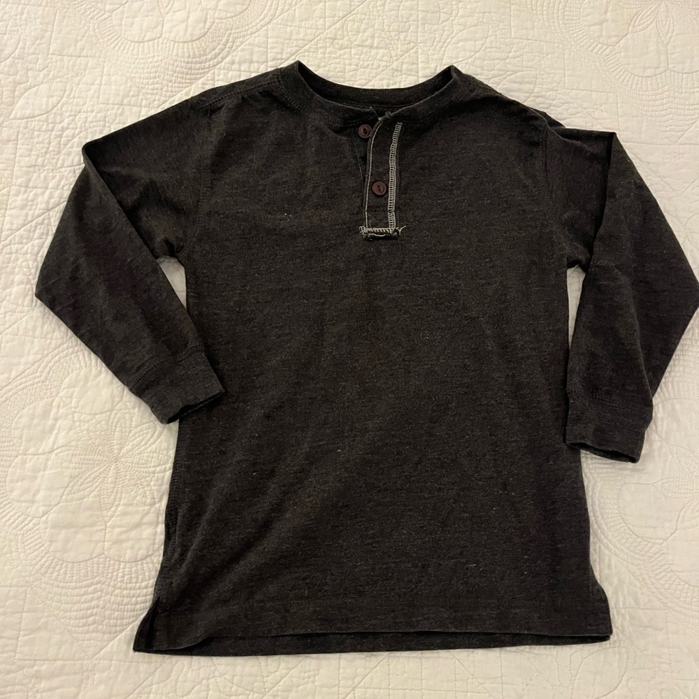 Gray Henley Long-Sleeve Boys 5/6 Shirt